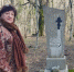 Жительница села Виноградное вот уже более десяти лет ухаживает за одинокой могилой солдата - Прибой